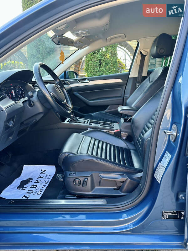 Універсал Volkswagen Passat 2016 в Чернівцях