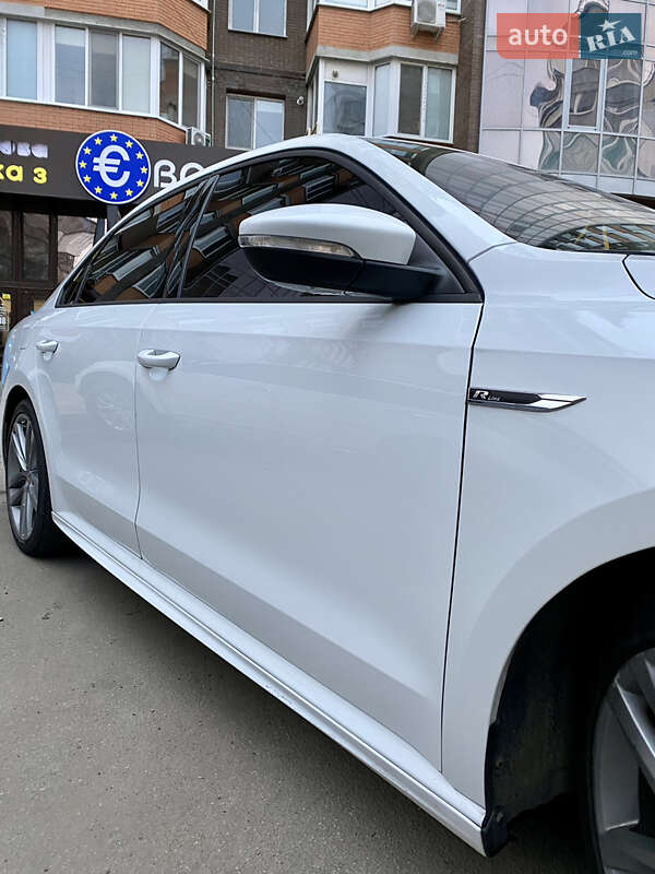 Седан Volkswagen Passat 2017 в Кропивницком