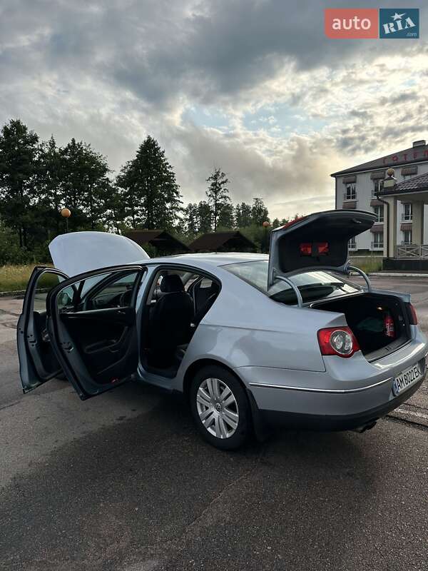Седан Volkswagen Passat 2007 в Житомире