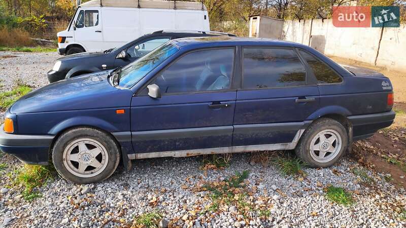 Седан Volkswagen Passat 1991 в Запоріжжі
