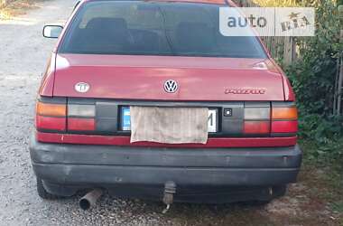 Седан Volkswagen Passat 1993 в Золотоноше