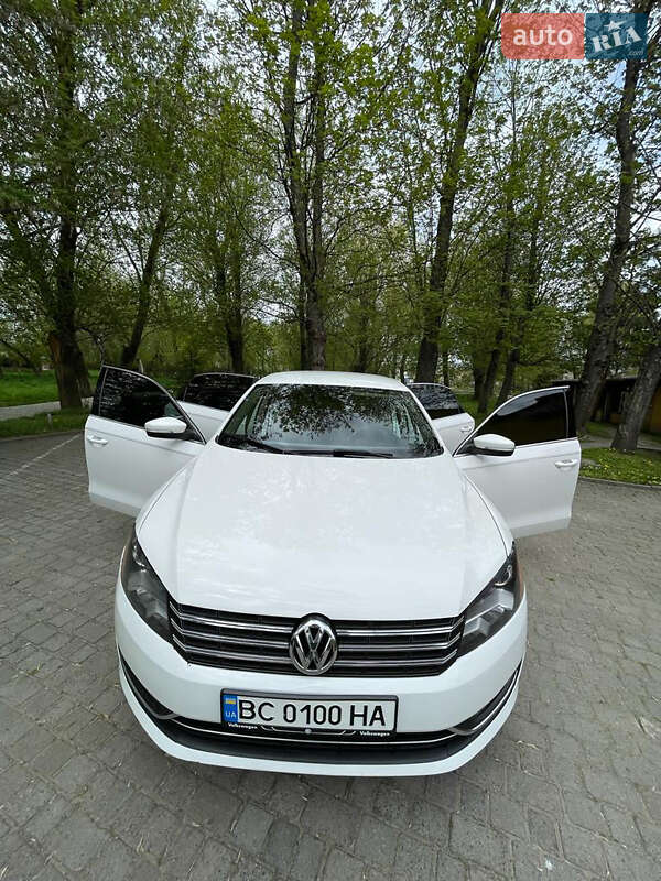 Седан Volkswagen Passat 2015 в Львове