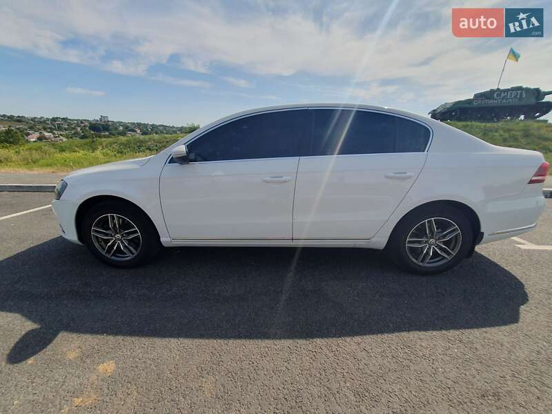 Седан Volkswagen Passat 2013 в Тальном
