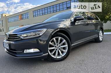 Универсал Volkswagen Passat 2018 в Стрые