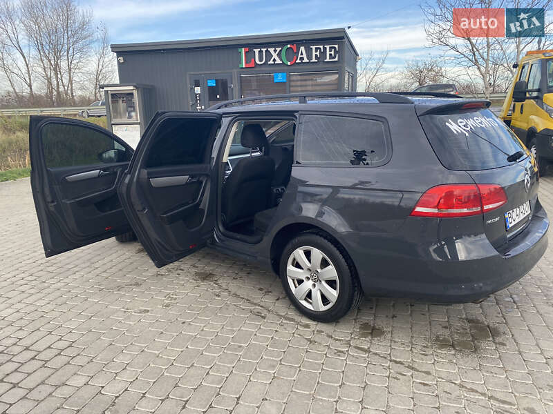 Универсал Volkswagen Passat 2013 в Жовкве