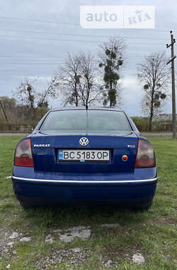 Седан Volkswagen Passat 2003 в Радехові