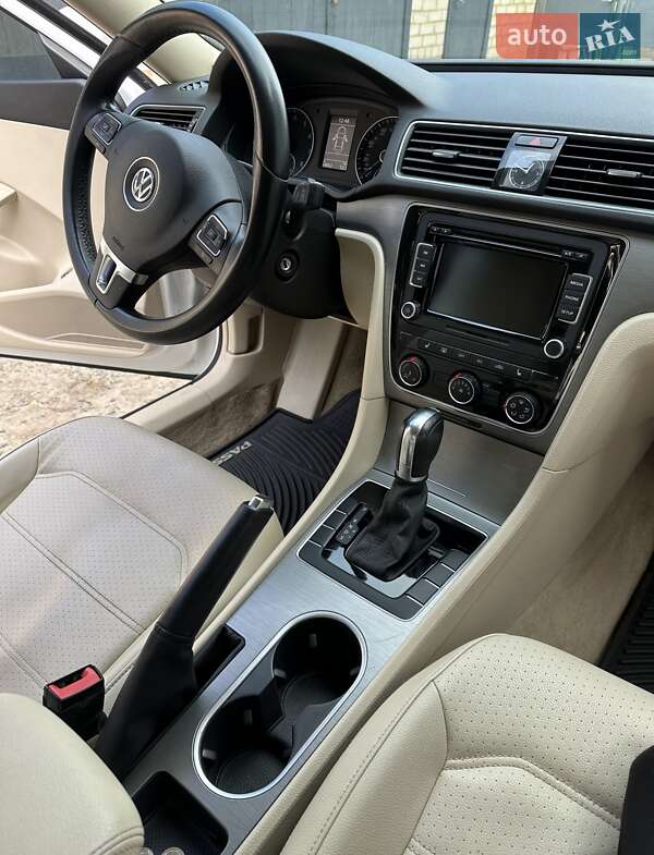 Седан Volkswagen Passat 2013 в Корсуне-Шевченковском фото 16 Седан Volkswagen Passat 2013 в Корсуне-Шевченковском