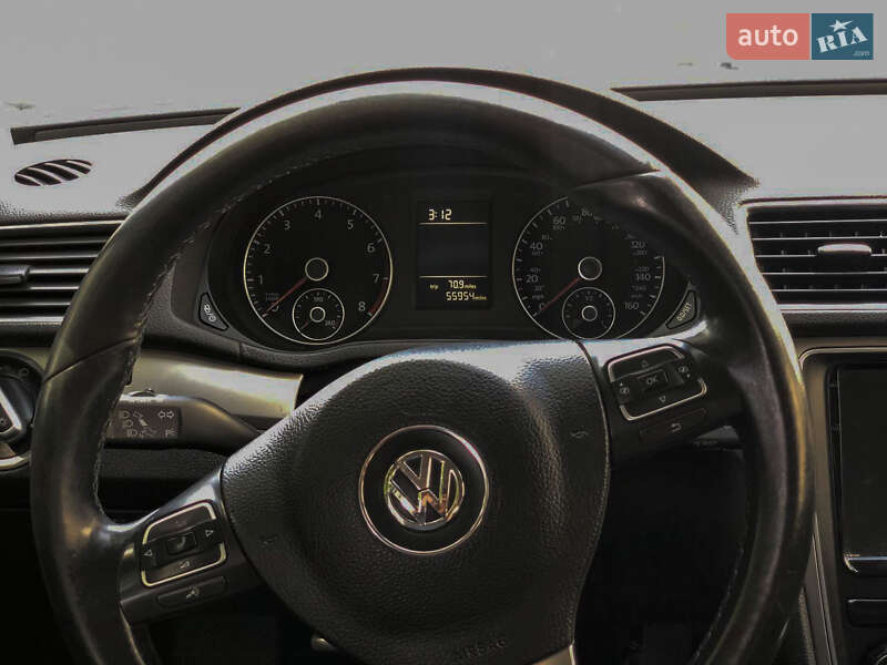 Седан Volkswagen Passat 2014 в Ружині