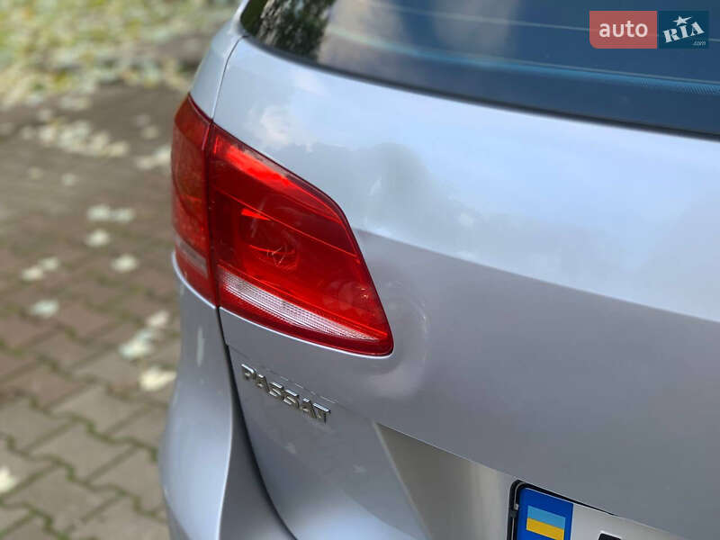 Універсал Volkswagen Passat 2011 в Кам'янському
