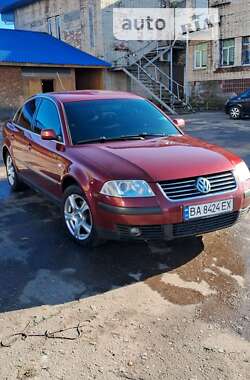 Седан Volkswagen Passat 2002 в Киеве