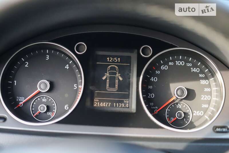 Універсал Volkswagen Passat 2010 в Луцьку