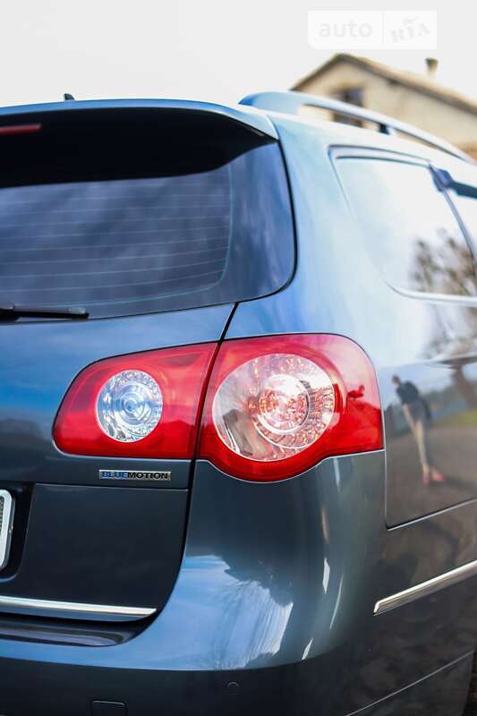 Універсал Volkswagen Passat 2010 в Луцьку