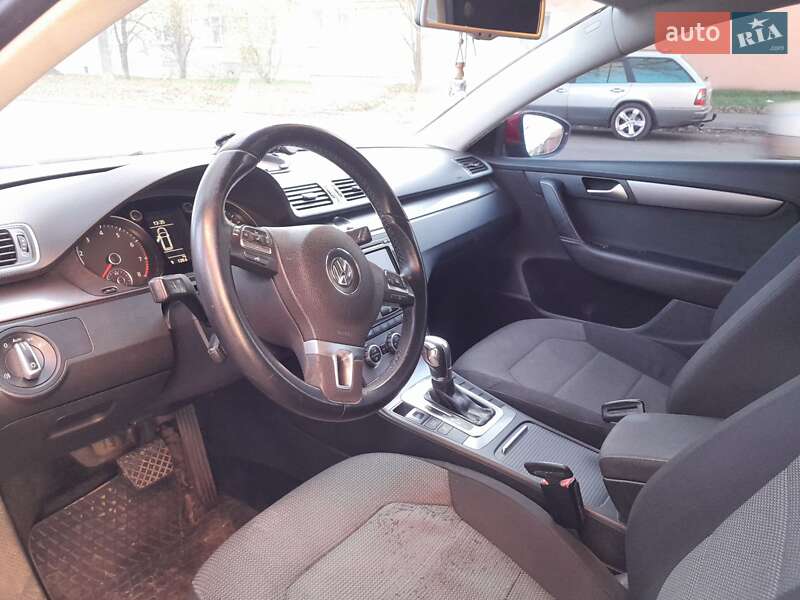 Універсал Volkswagen Passat 2012 в Прилуках