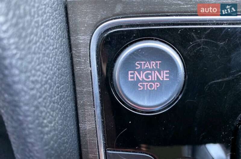 Седан Volkswagen Passat 2017 в Рахове