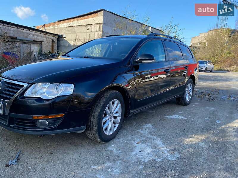 Універсал Volkswagen Passat 2008 в Дніпрі