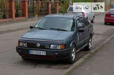 Седан Volkswagen Passat 1989 в Дрогобыче