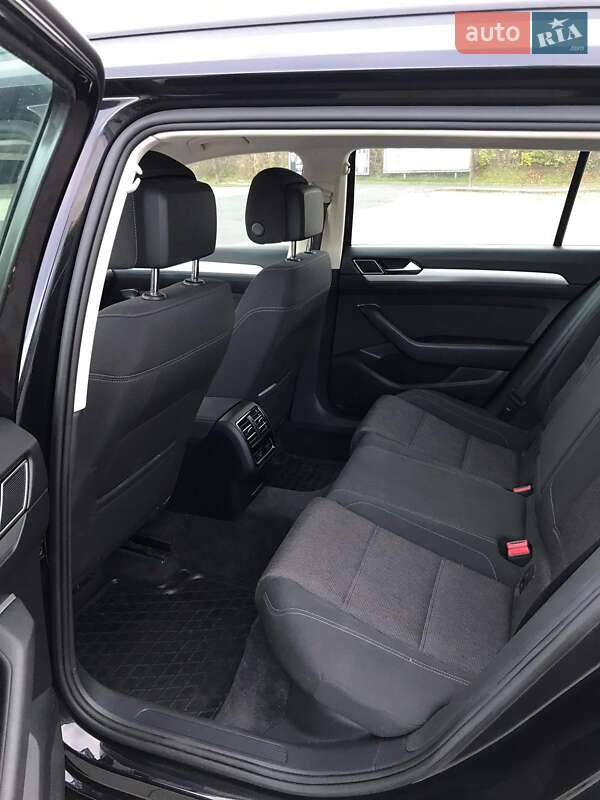 Универсал Volkswagen Passat 2015 в Львове