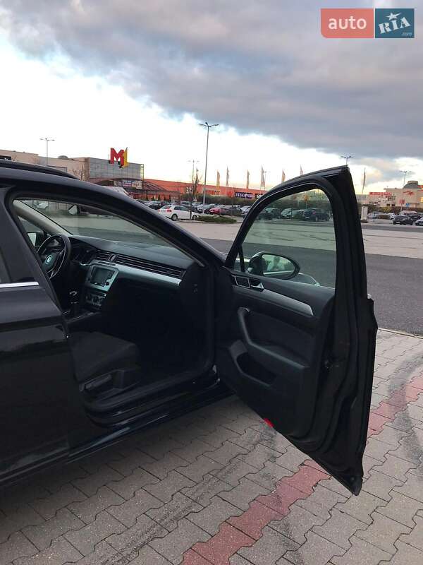 Универсал Volkswagen Passat 2015 в Львове