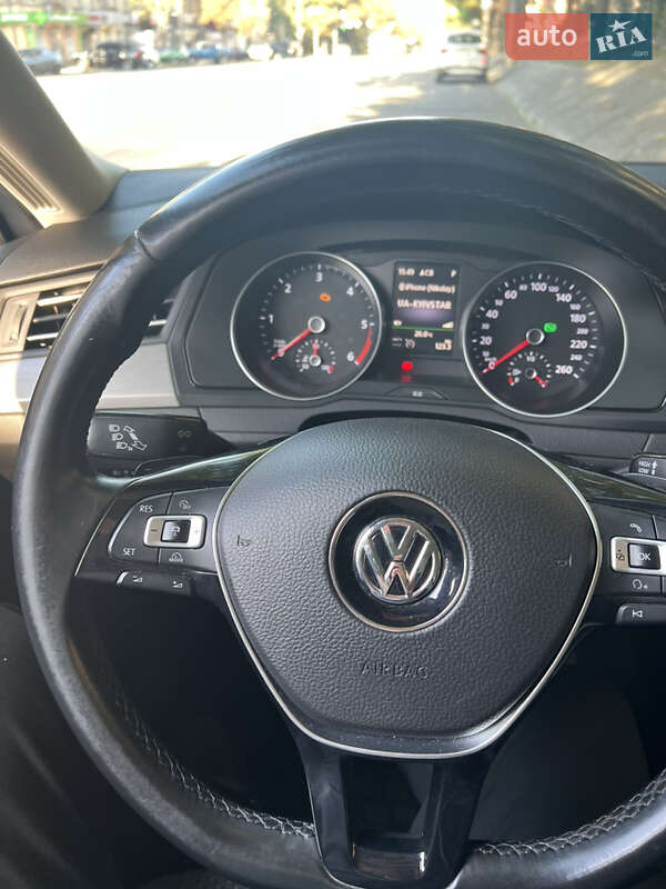 Універсал Volkswagen Passat 2016 в Києві