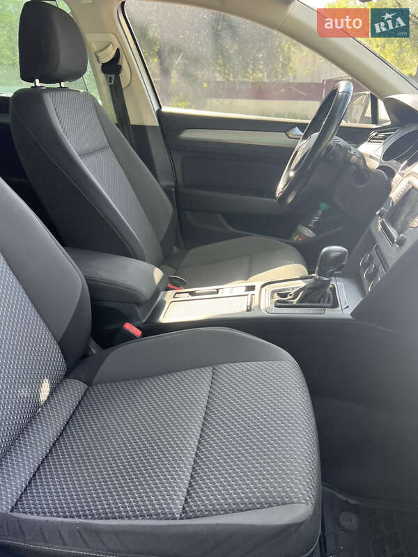 Універсал Volkswagen Passat 2016 в Києві