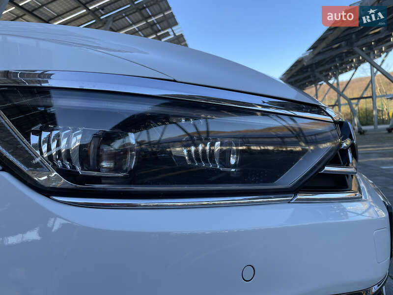Универсал Volkswagen Passat 2019 в Львове