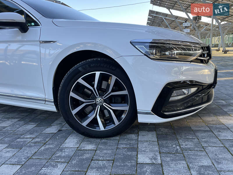Универсал Volkswagen Passat 2019 в Львове