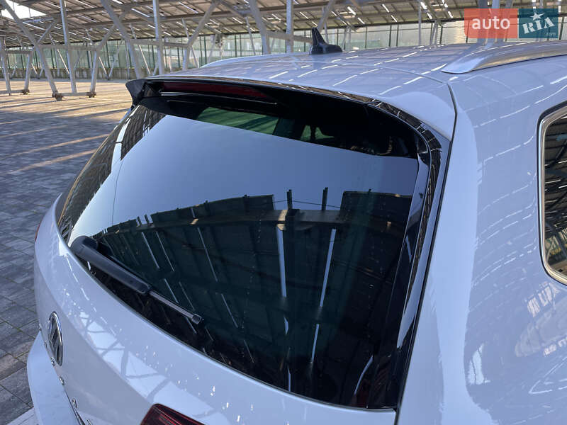 Универсал Volkswagen Passat 2019 в Львове