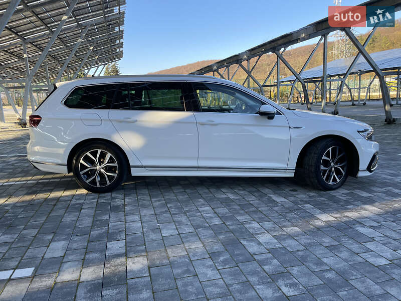 Универсал Volkswagen Passat 2019 в Львове