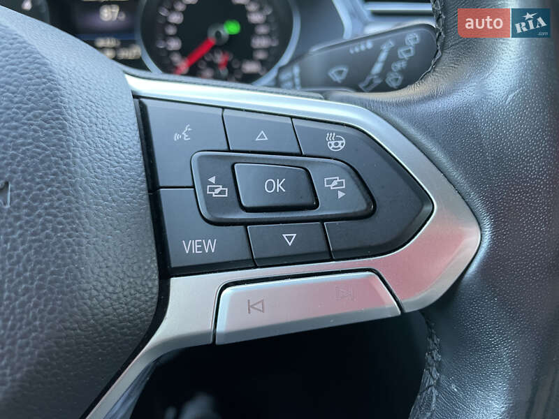 Универсал Volkswagen Passat 2019 в Львове