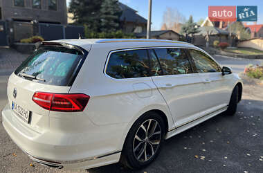 Универсал Volkswagen Passat 2015 в Киеве