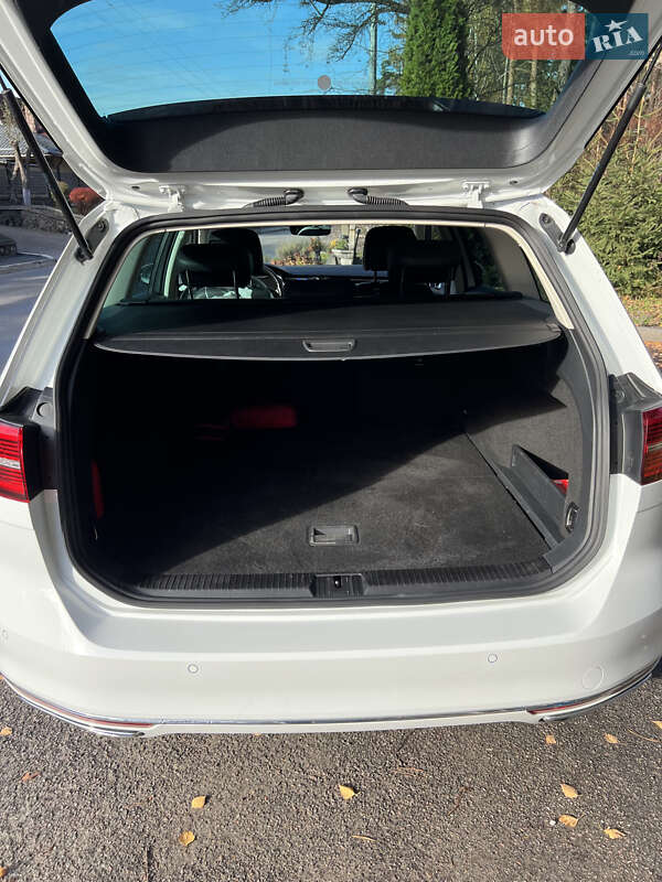 Універсал Volkswagen Passat 2015 в Києві