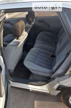 Седан Volkswagen Passat 1991 в 