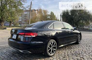 Седан Volkswagen Passat 2020 в Николаеве