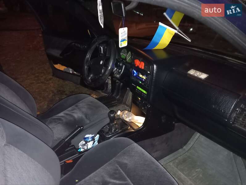 Седан Volkswagen Passat 1994 в Летичеве фото 12 Седан Volkswagen Passat 1994 в Летичеве