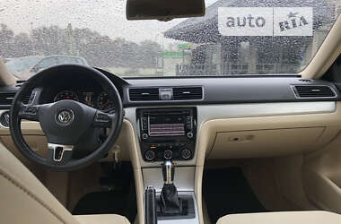 Седан Volkswagen Passat 2013 в Івано-Франківську