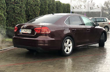 Седан Volkswagen Passat 2013 в Івано-Франківську