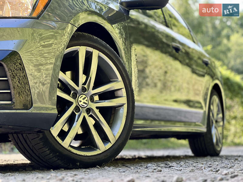 Седан Volkswagen Passat 2016 в Луцьку