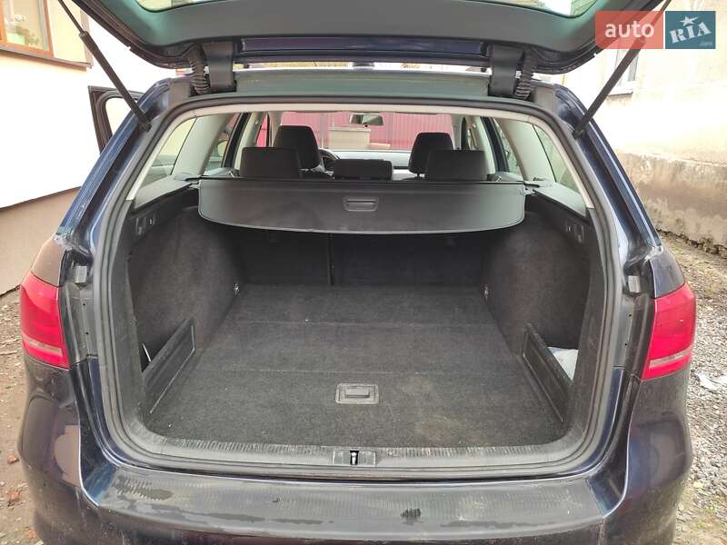 Універсал Volkswagen Passat 2011 в Львові