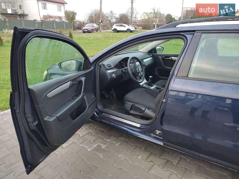 Універсал Volkswagen Passat 2011 в Львові