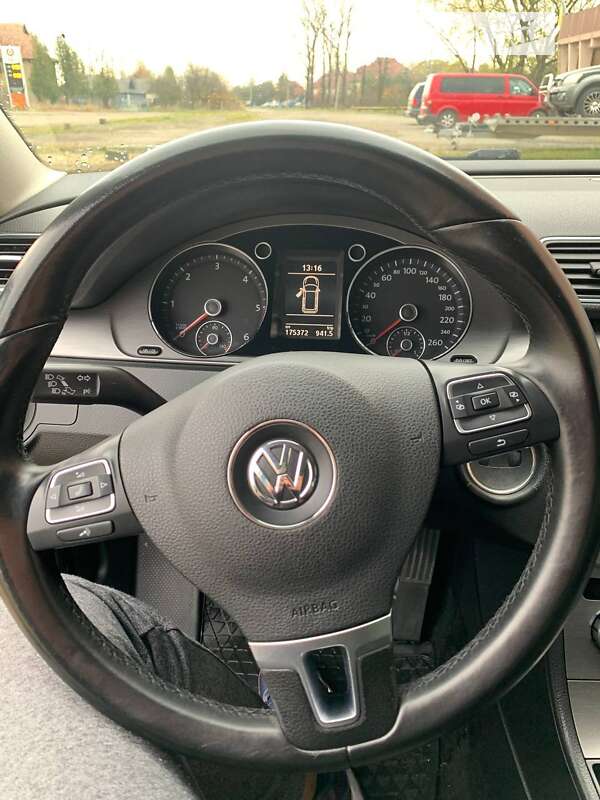 Универсал Volkswagen Passat 2013 в Калуше
