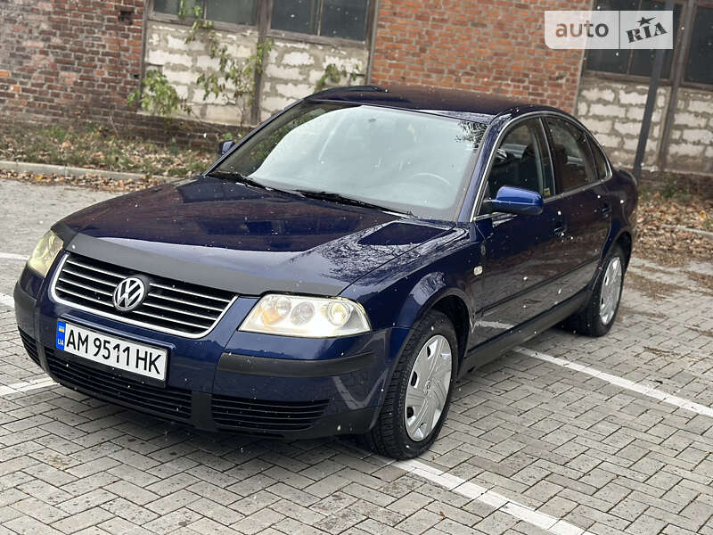 Седан Volkswagen Passat 2001 в Житомирі