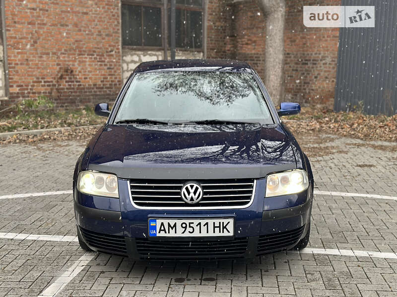 Седан Volkswagen Passat 2001 в Житомирі
