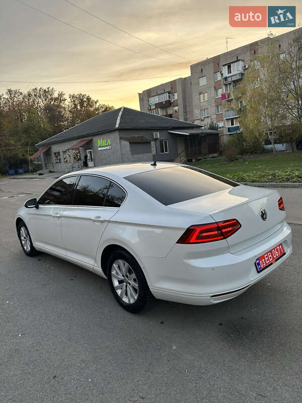 Седан Volkswagen Passat 2018 в Мукачево