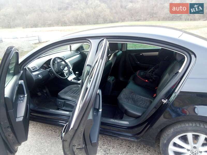 Седан Volkswagen Passat 2012 в Ужгороде фото 10 Седан Volkswagen Passat 2012 в Ужгороде