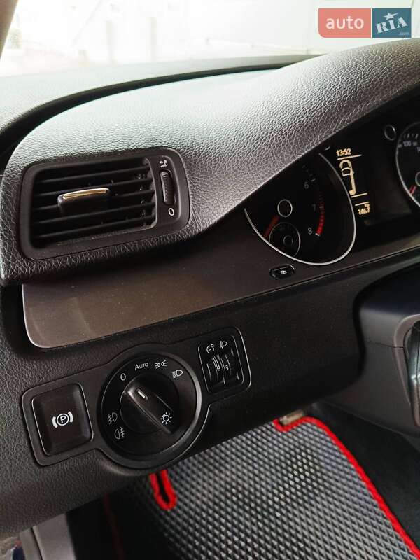 Универсал Volkswagen Passat 2009 в Харькове