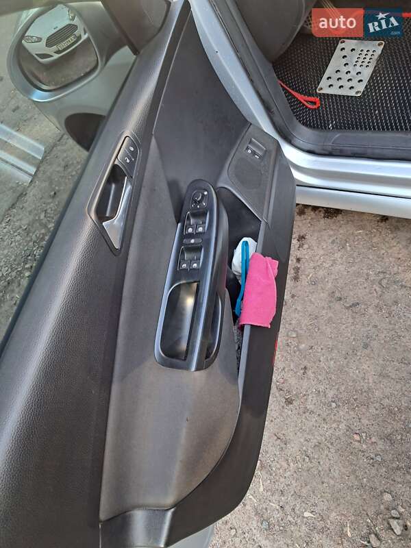 Универсал Volkswagen Passat 2008 в Киеве