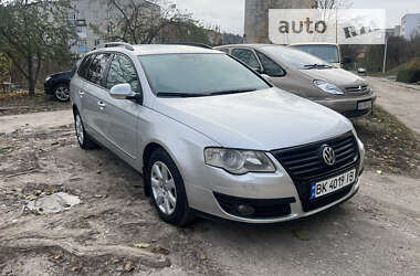 Універсал Volkswagen Passat 2005 в Кременці