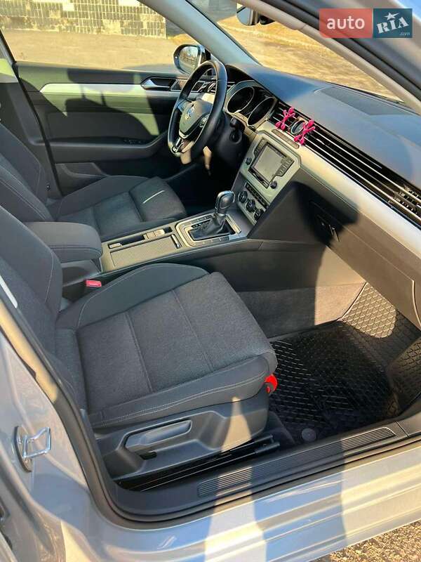 Универсал Volkswagen Passat 2015 в Полтаве
