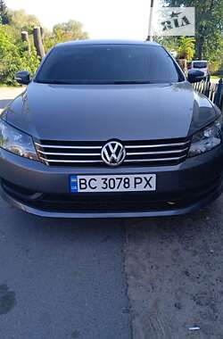 Седан Volkswagen Passat 2015 в Львове