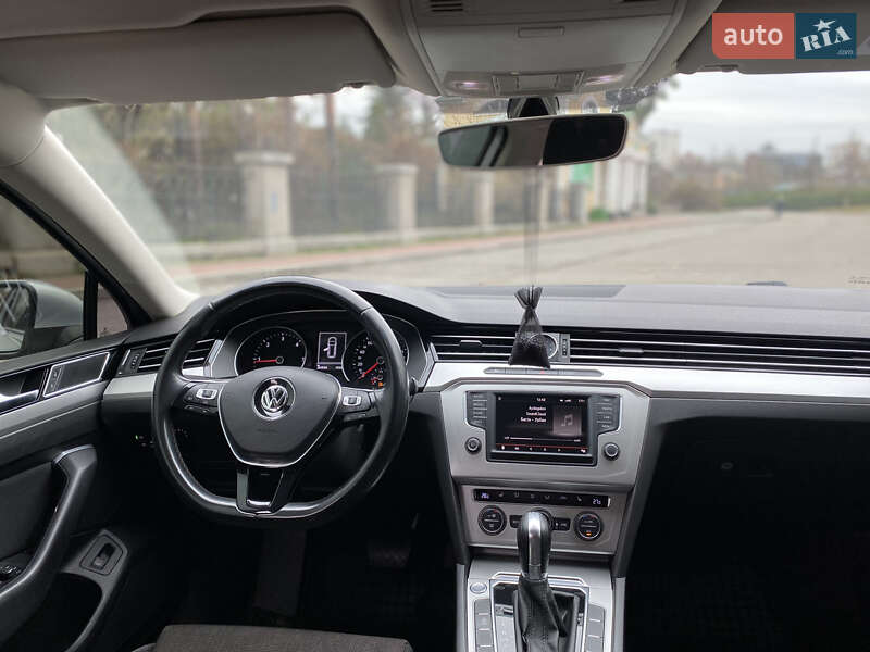 Универсал Volkswagen Passat 2015 в Умани